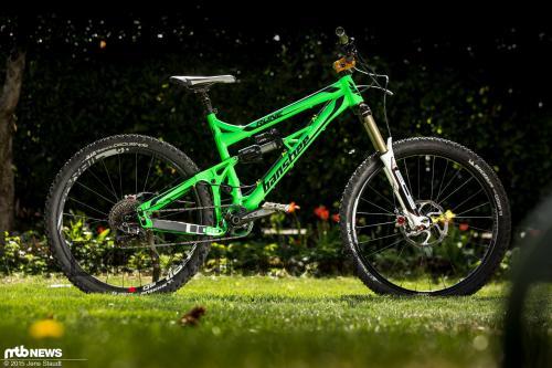 Banshee Rune ficha tecnica